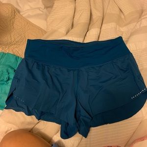 Lululemon size 6 shorts